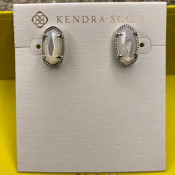 🤍 Kendra Scott Ellie Silver Stud Earrings in Ivory Mother-of-Pearl NWT - Picture 2 of 5